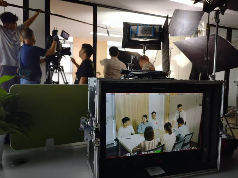 特克斯县TVC拍摄公司：科技产品视觉化大师，诠释未来感与功能美学